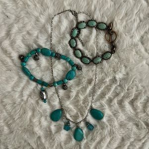 Turquoise jewelry bundle. Includes necklace, and matching bracelets